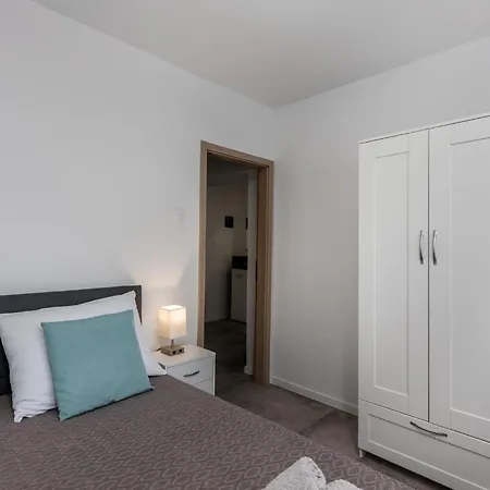 Apartment Stunning In *