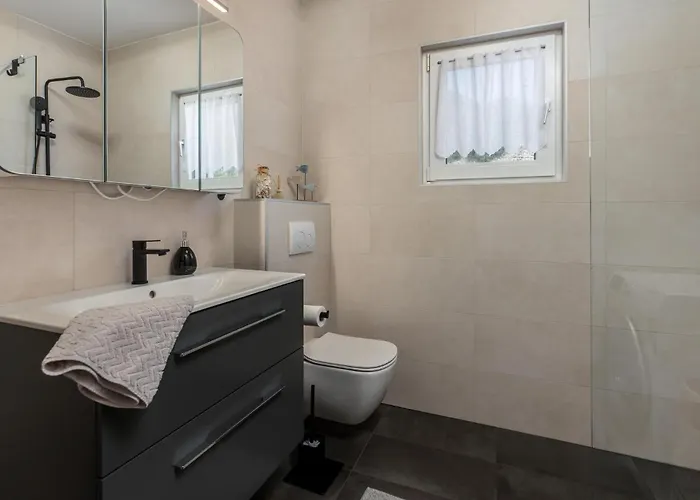 Apartment Stunning In *