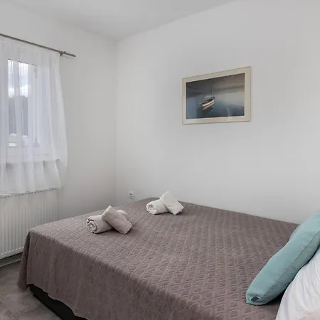 Cozy In With Wifi Apartamento Klenovica